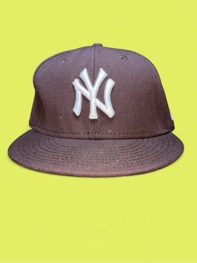 New Era 59fifty New York Yankees MLB All Brown Fitted Hat Size 7 3/4